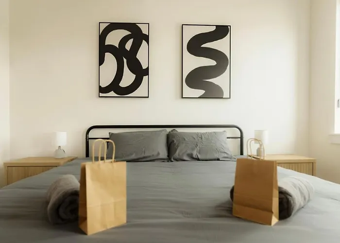 Apartamento Above The Roots - Stylish 1bd On The Square *