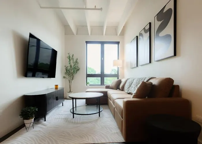 Above The Roots - Stylish 1bd On The Square * Washington