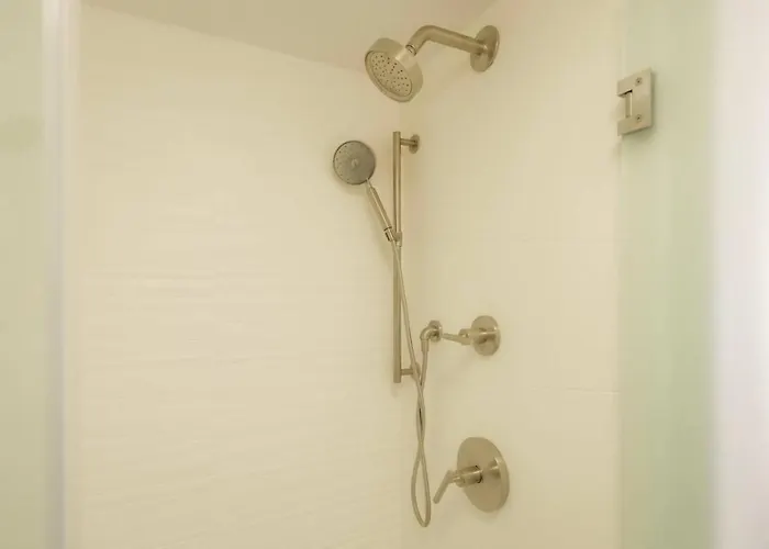 Apartamento Above The Roots - Stylish 1bd On The Square *